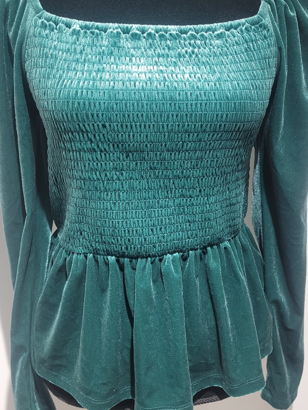 Gap Women's Velvet Smocked Long Sleeve Peplum Top Medium Green Whimsigoth NEW - Picture 5 of 10